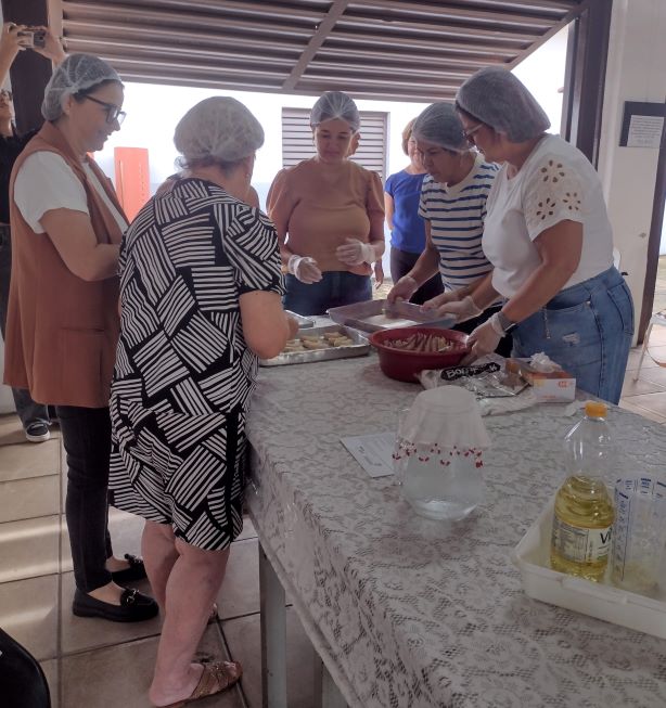 api-modulos/fotos/img/galeria_cat_culturais_537/537/13580/OFICINA - EDUCAÇÃO PARA O PATRIMÔNIO - OFICINA DE BISCOITO, 27.02.2026 (25).jpg